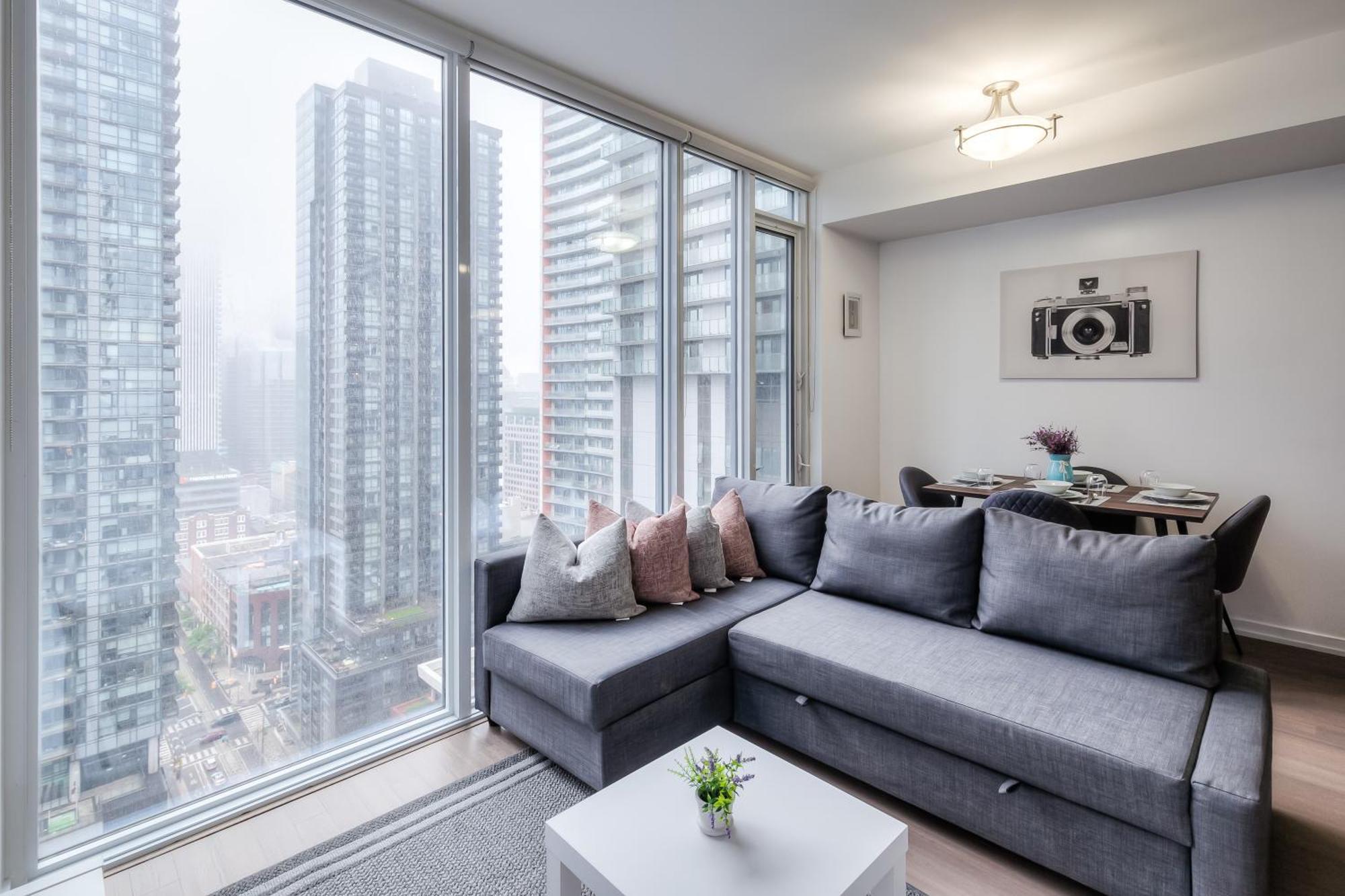 Atlas Furnished Apartments- Iceboat Terrace 3* Toronto