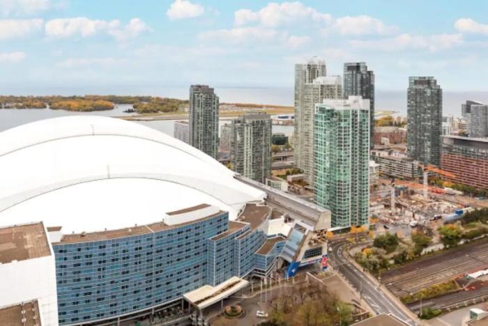 Skyline Serenity 2 Bed 2 Bath Apartment *