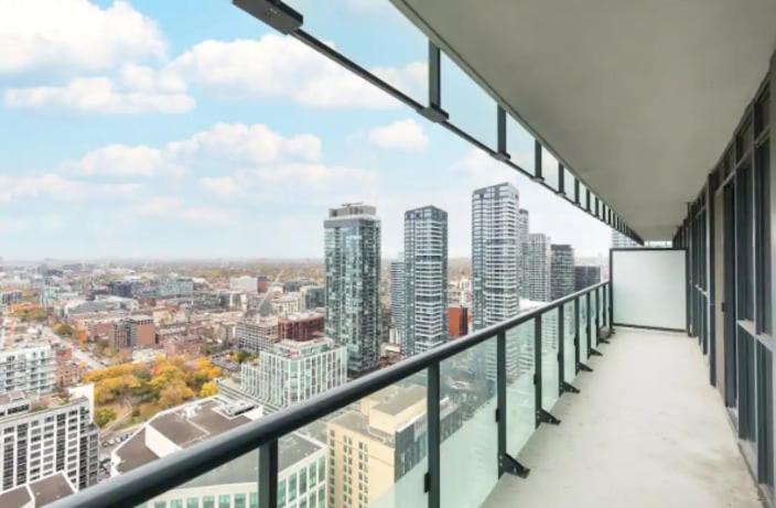 Skyline Serenity 2 Bed 2 Bath Apartment