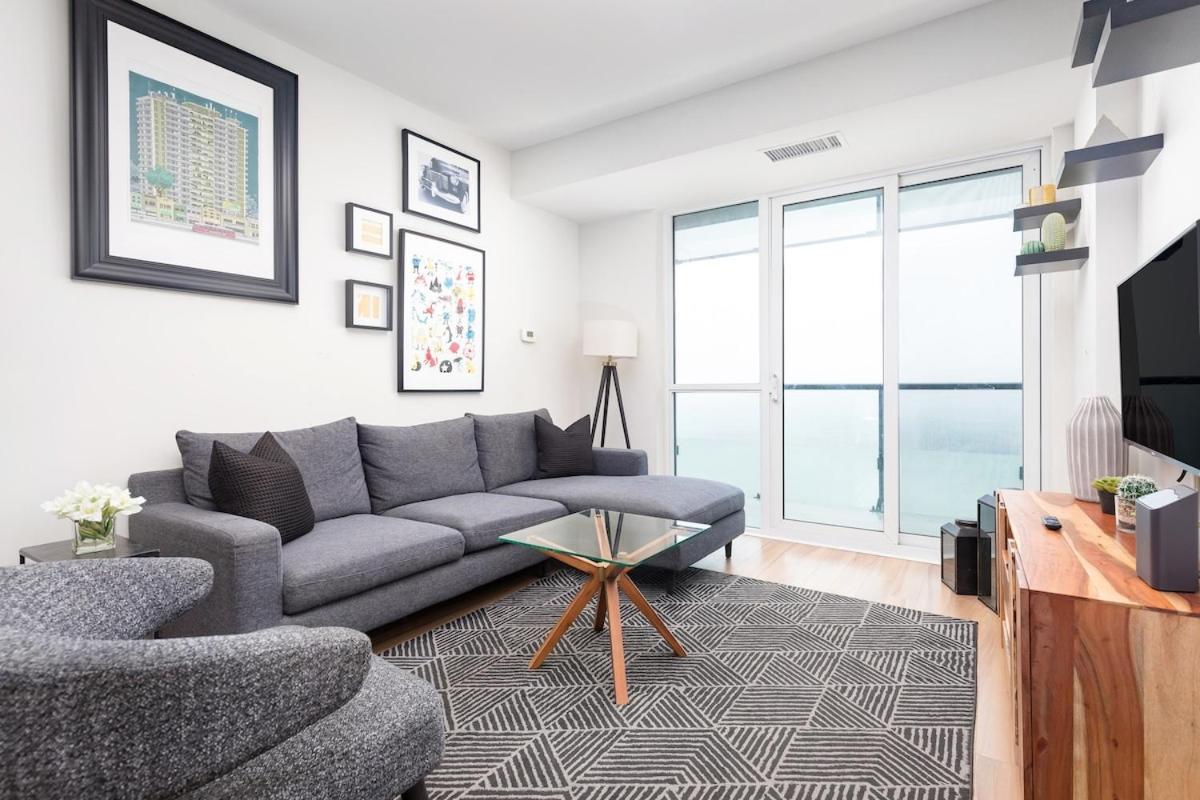 Apartment Skyline Serenity 2 Bed 2 Bath *