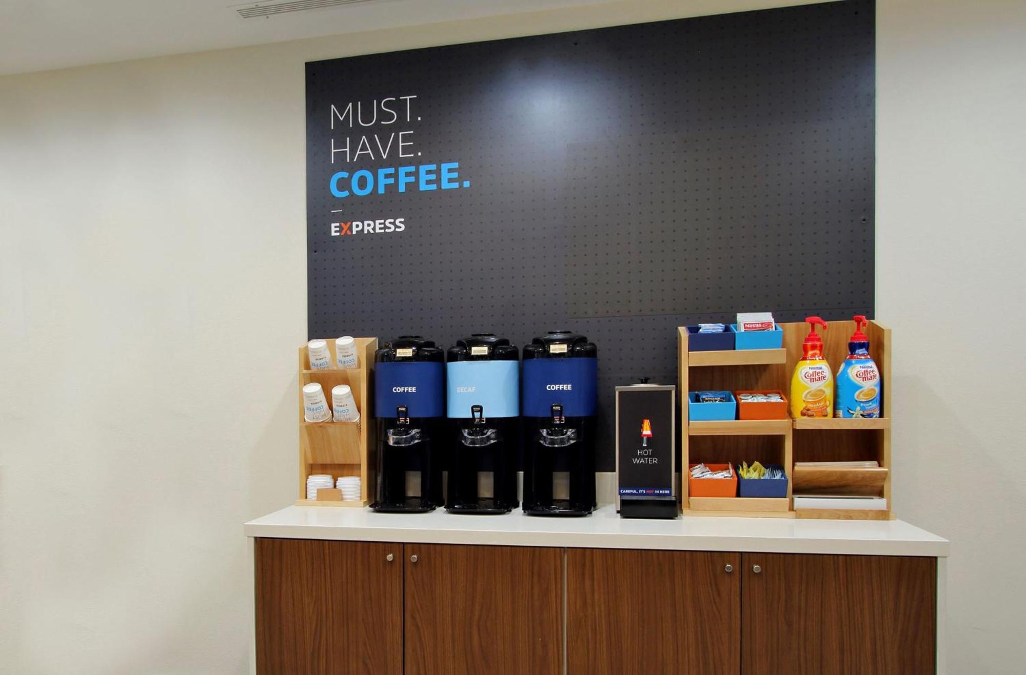 Hotel Express & - Airport South By Ihg