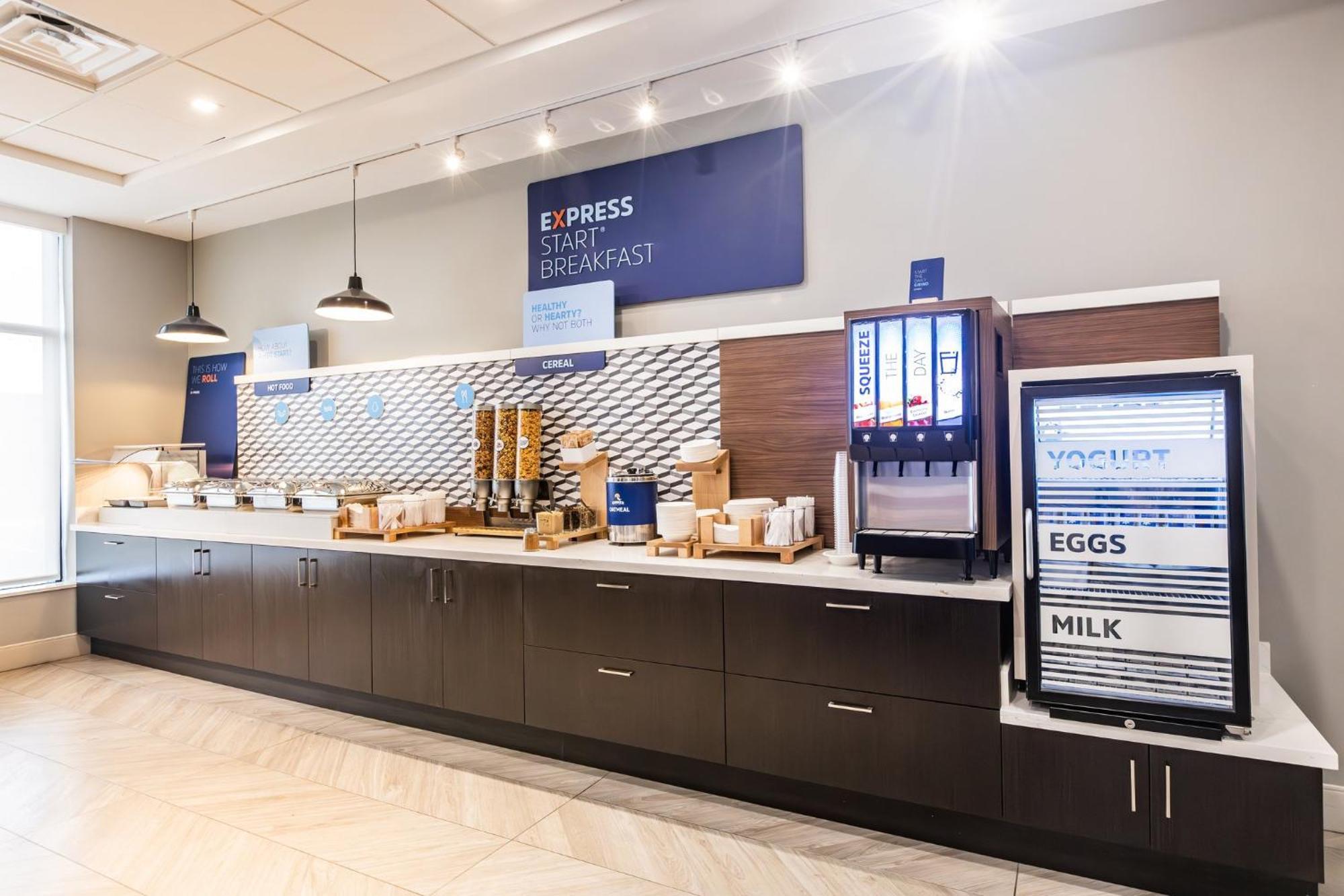 Express & - Airport South By Ihg Hotel 3*