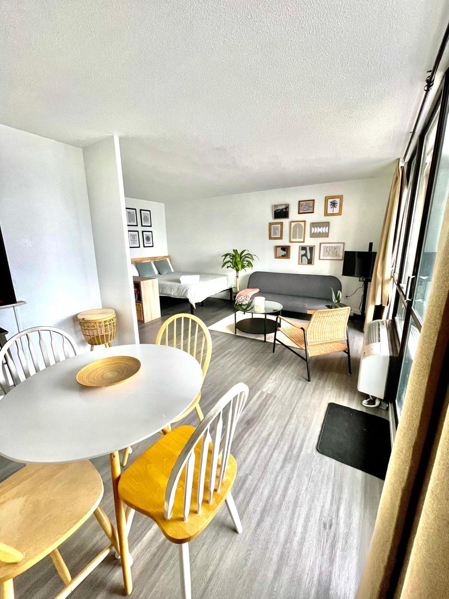 Bachelor Midtown Apartment *
