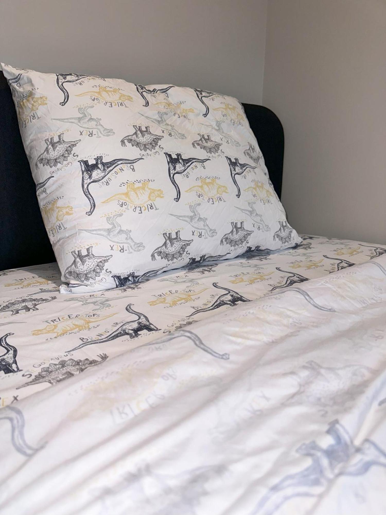 Immaculate Executive Townhouse 3br&3ba At Lawrence Park Holiday home Toronto