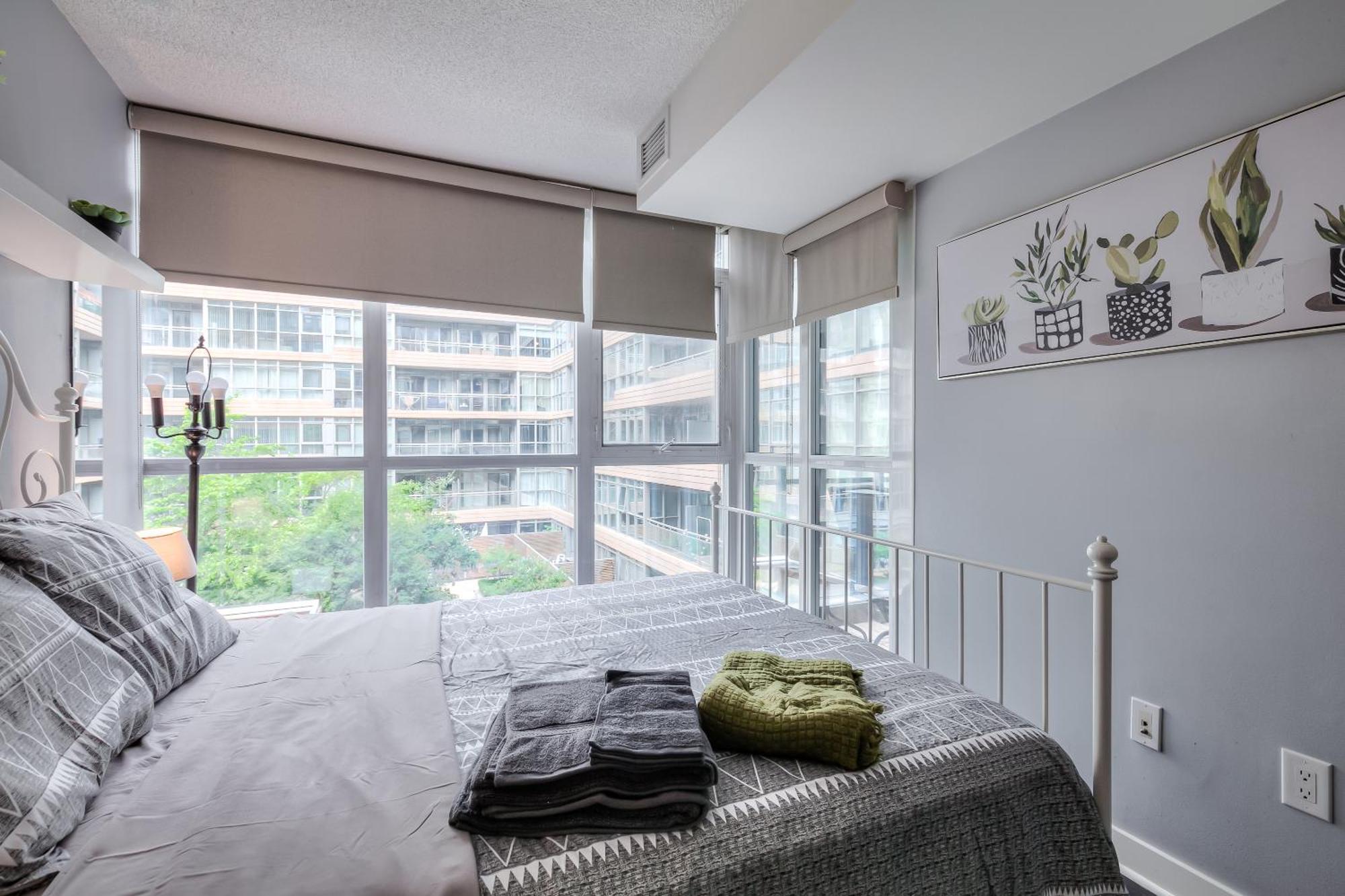 Modern Stylish - 5 Min From Cn Tower Ferienhaus *