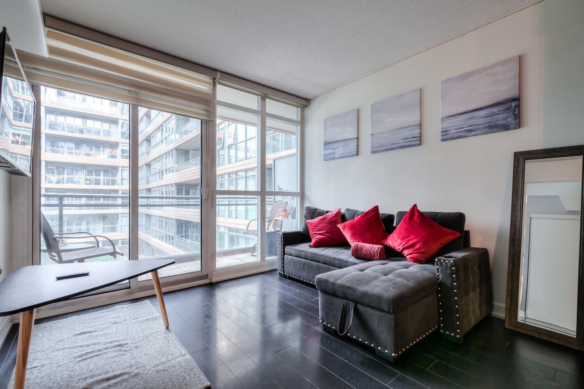 Ferienhaus Modern Stylish - 5 Min From Cn Tower Toronto