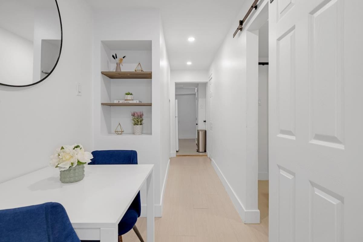Cozy Lower Level In Trendy Neighbourhood Apartment