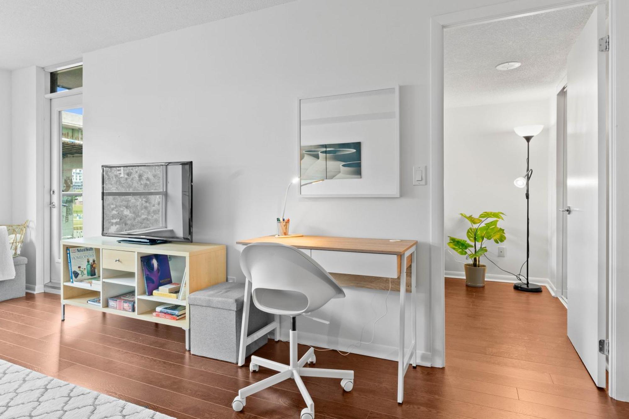 Apartment Modern 2br Downtown Condo, Lakeshore, Exhibition Place, York *