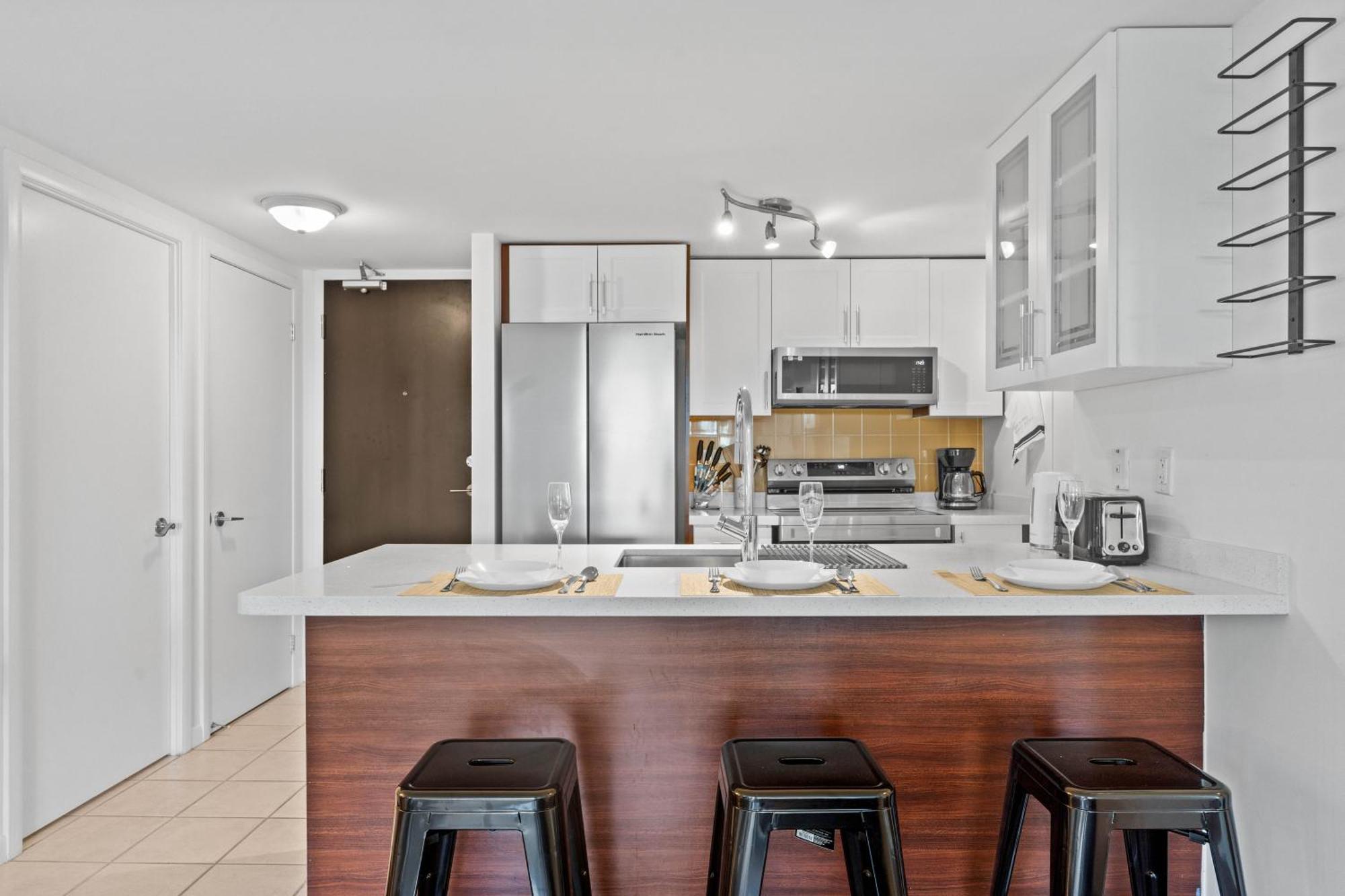 Apartment Modern 2br Downtown Condo, Lakeshore, Exhibition Place, York