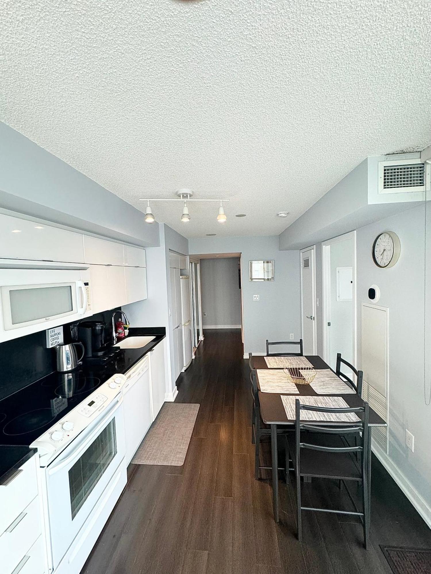 Lux Apartment Toronto