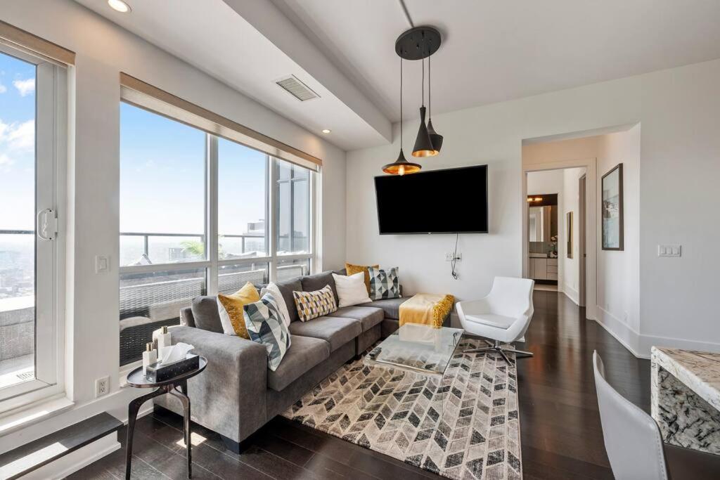 5-star Panoramic View And Large Terrace By Cn Tower *