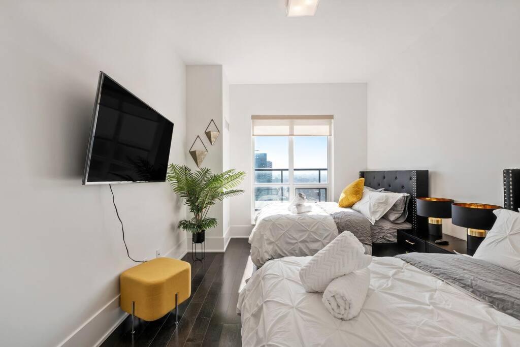 Apartment 5-star Panoramic View And Large Terrace By Cn Tower Toronto