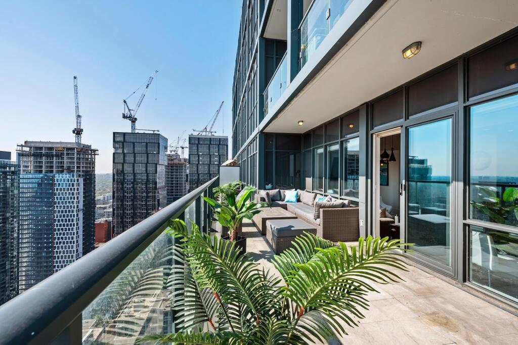 Apartment 5-star Panoramic View And Large Terrace By Cn Tower