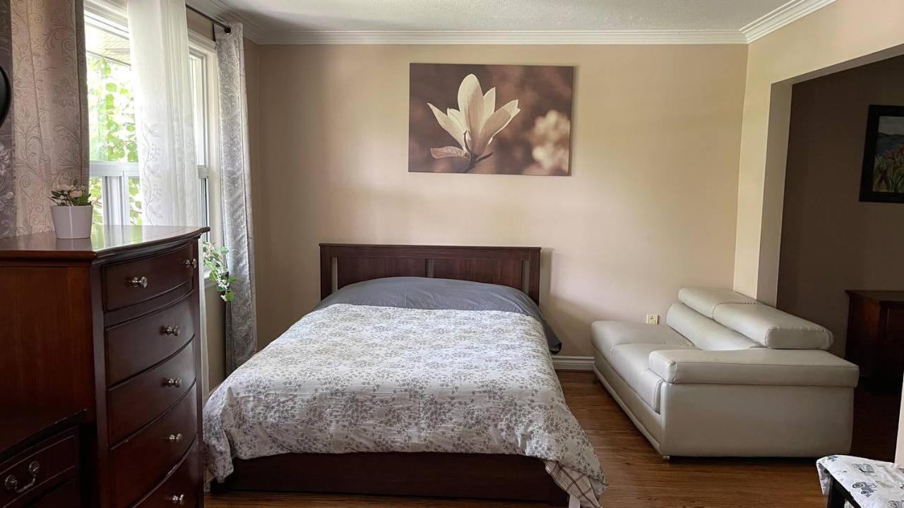 Glengrove Cozy Apartment Toronto