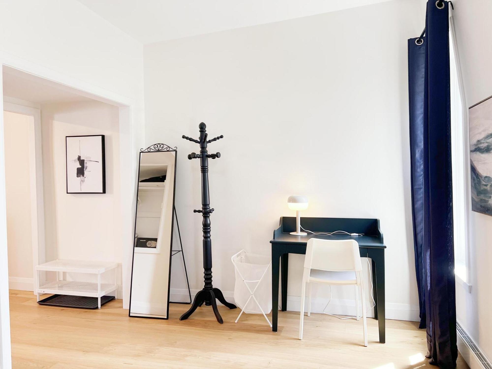 Vihome-22m- Cozy Nice Townhouse In Dt Near Wellesley And Jarvis * Toronto