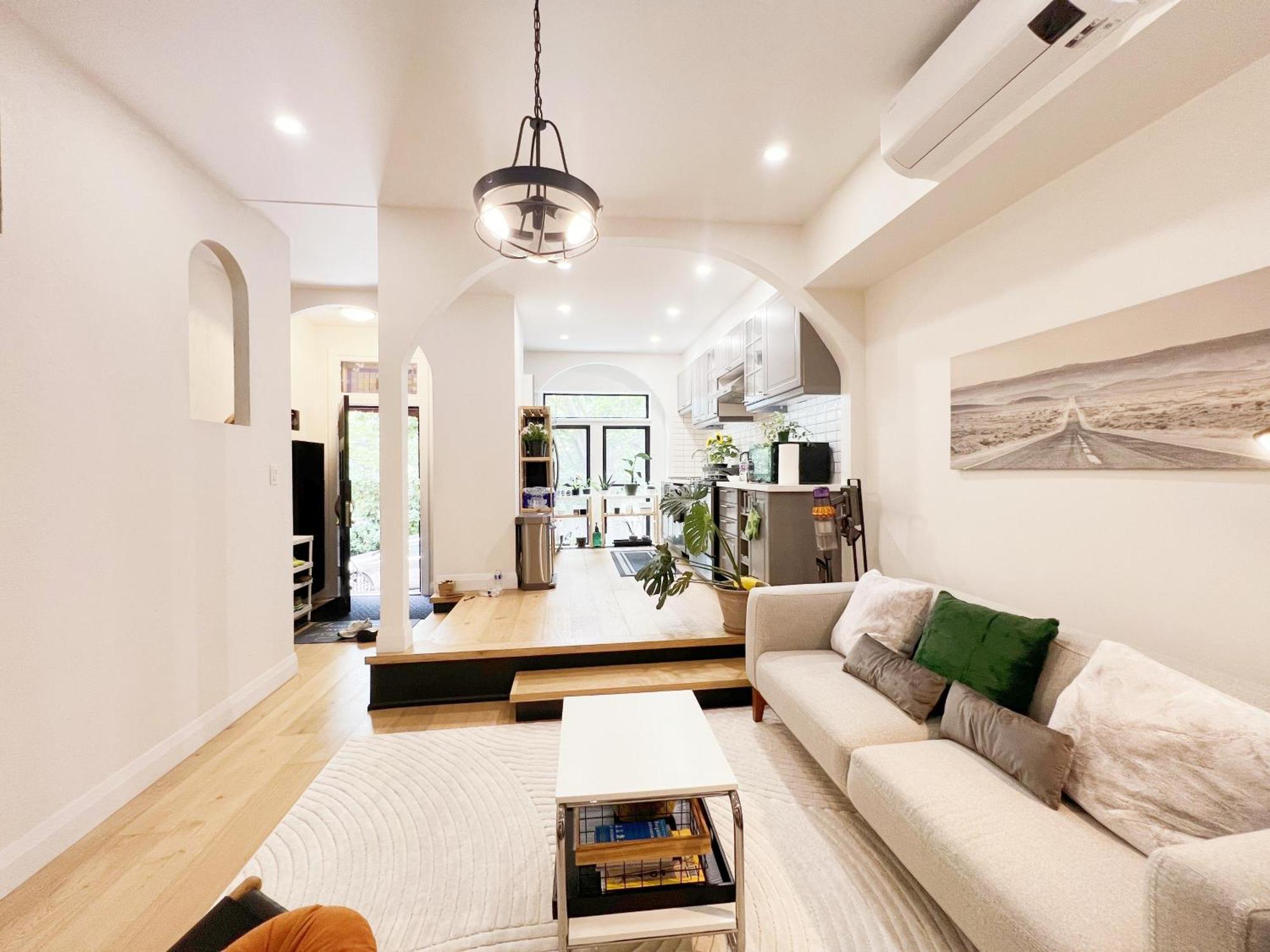 Vihome-22m- Cozy Nice Townhouse In Dt Near Wellesley And Jarvis