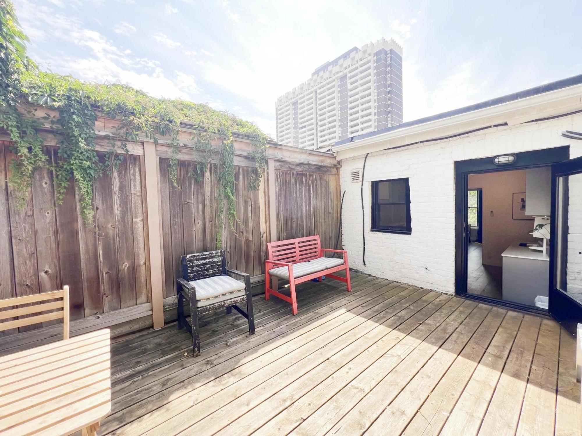Homestay Vihome-22m- Cozy Nice Townhouse In Dt Near Wellesley And Jarvis Toronto