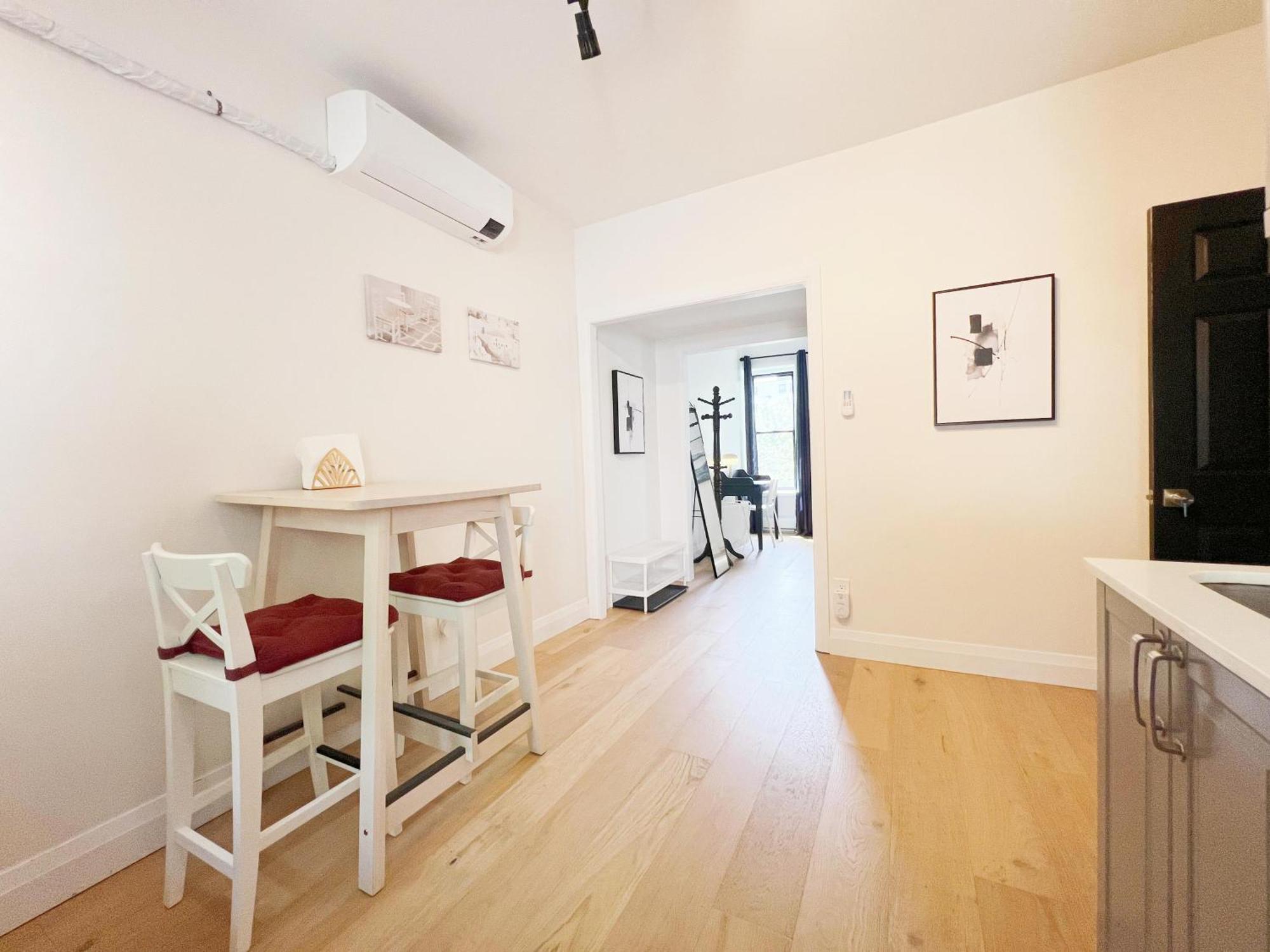 Vihome-22m- Cozy Nice Townhouse In Dt Near Wellesley And Jarvis Toronto