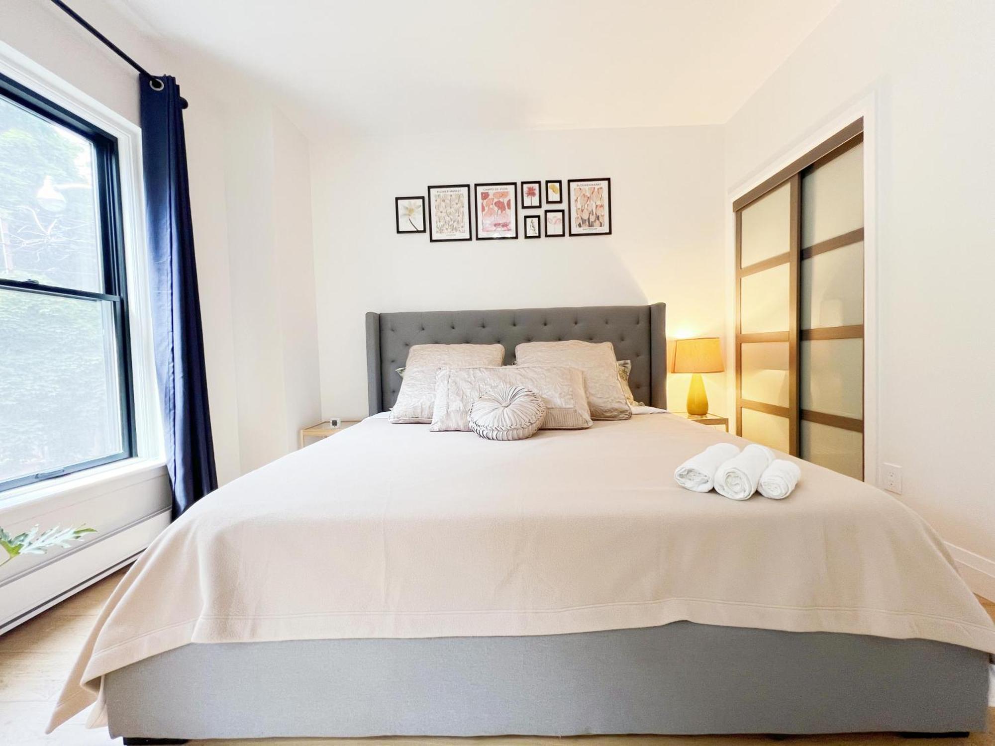 Vihome-22m- Cozy Nice Townhouse In Dt Near Wellesley And Jarvis Homestay