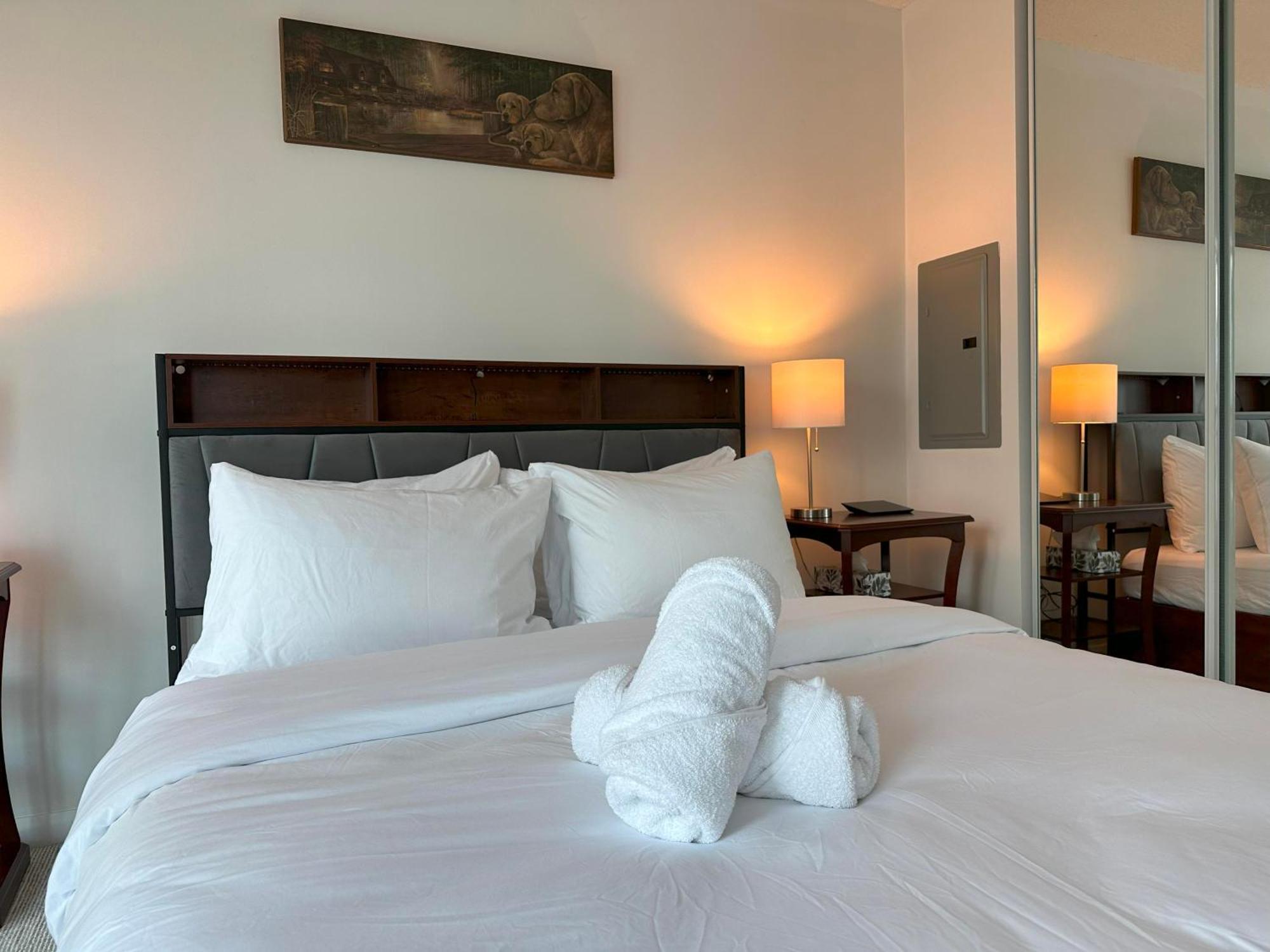 Rivetstays - The Yonge Toronto