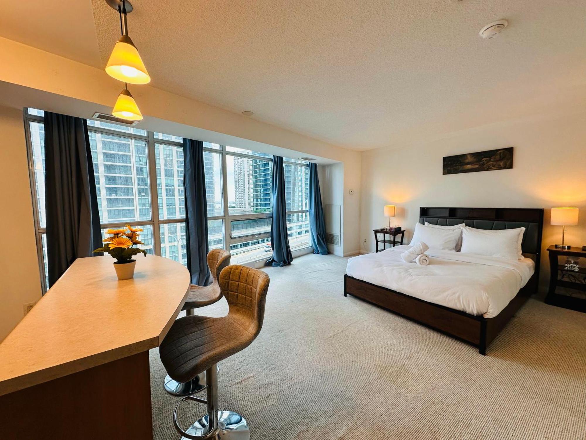 Rivetstays - The Yonge Toronto