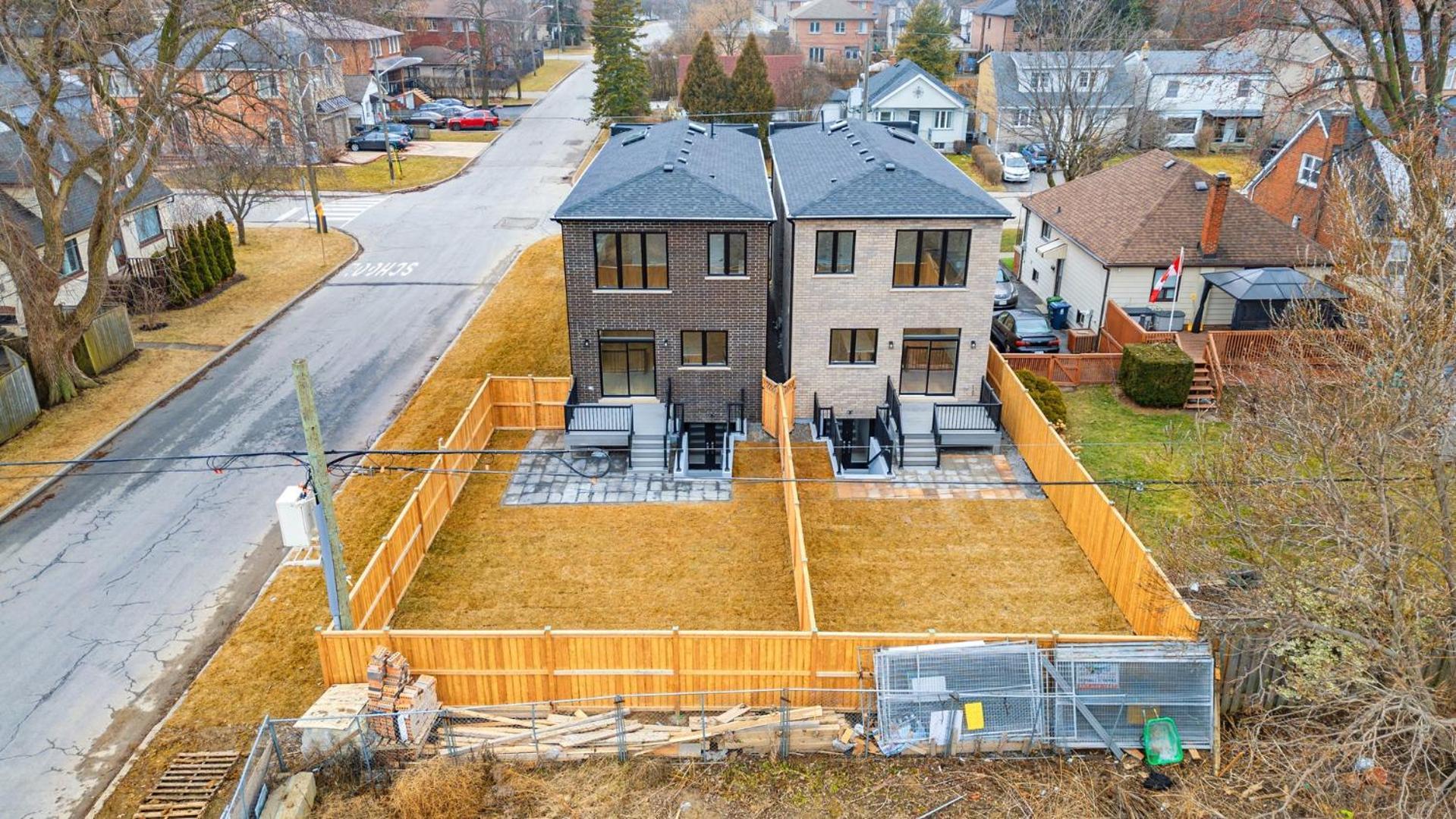 Luxurious House In Scarborough *