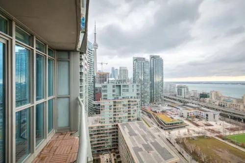 Elegant Cityview In Toronto