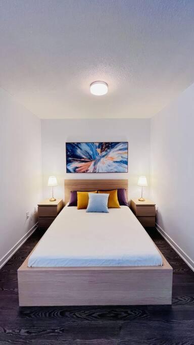 Downtown Condo, Free Indoor Parking With Amazing View *
