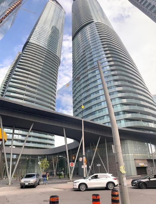 Newdowntown By Unionstationscotiaarena Apartment *