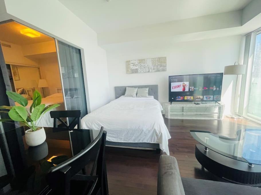 Apartment Newdowntown By Unionstationscotiaarena Toronto
