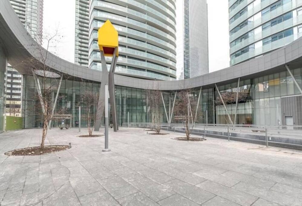 Newdowntown By Unionstationscotiaarena Toronto