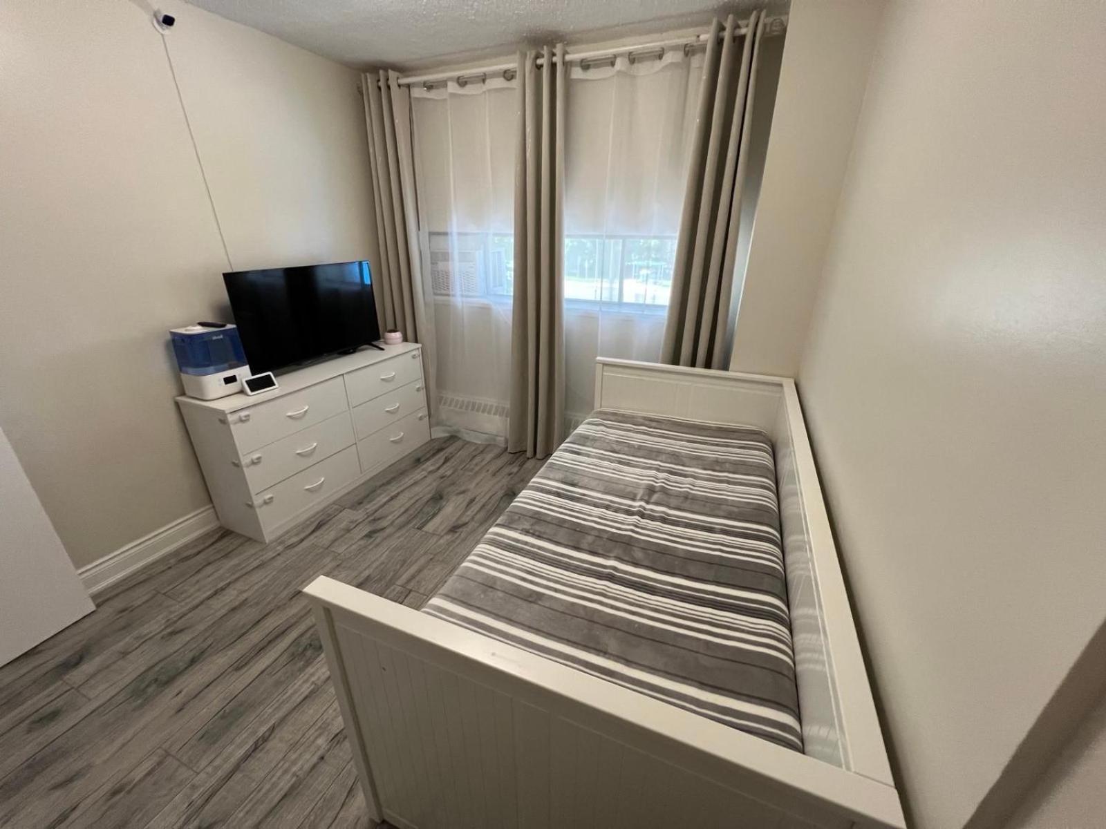 Condo Apartment *
