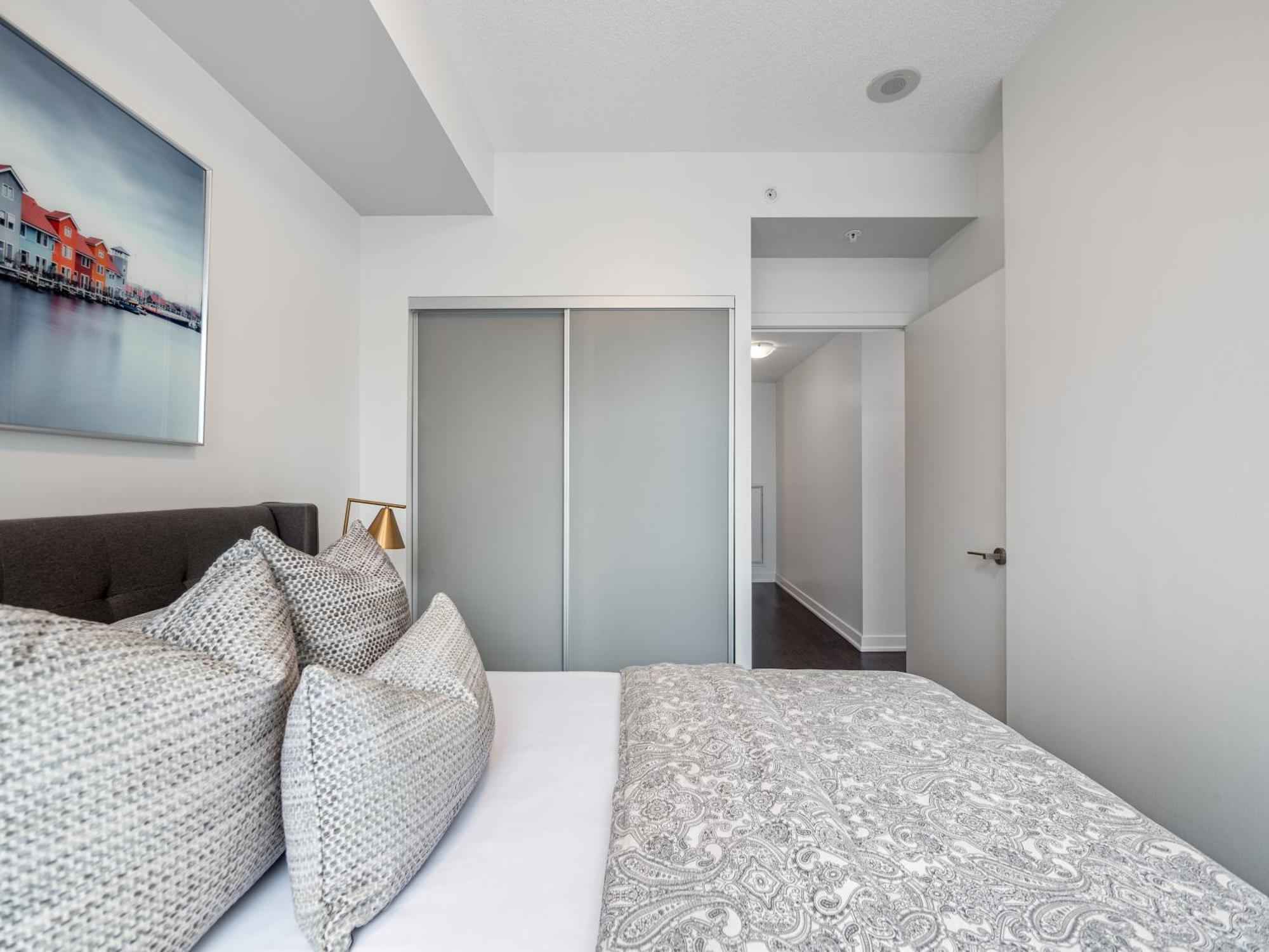 Presidential Two Bedroom - Downtown * Toronto