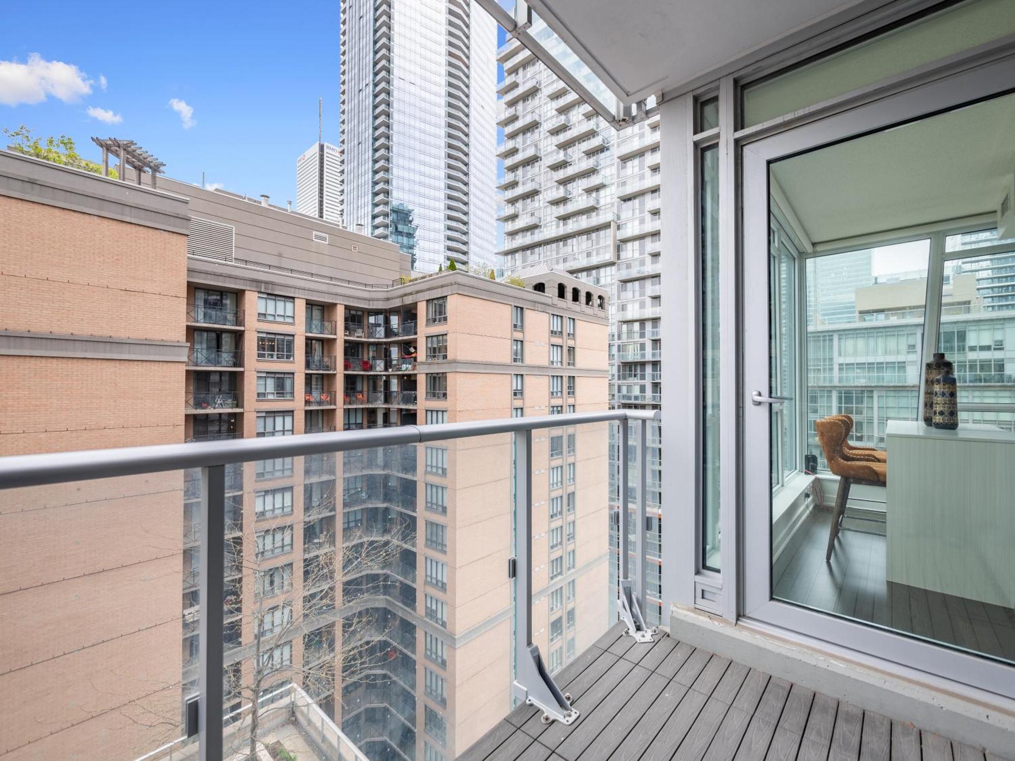 Presidential Two Bedroom - Downtown Apartment *