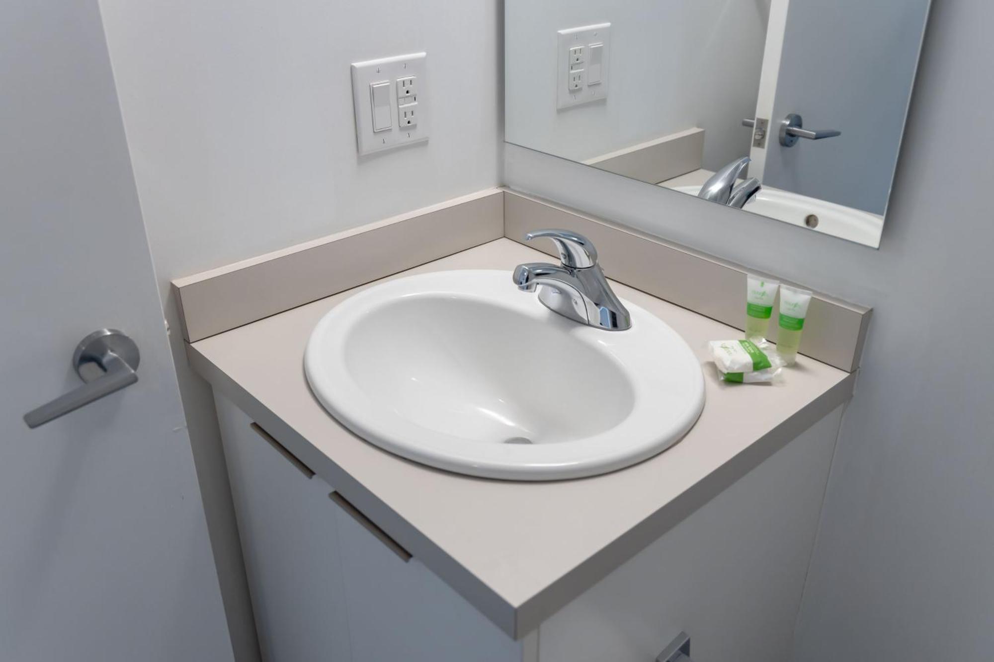 York Apartment *