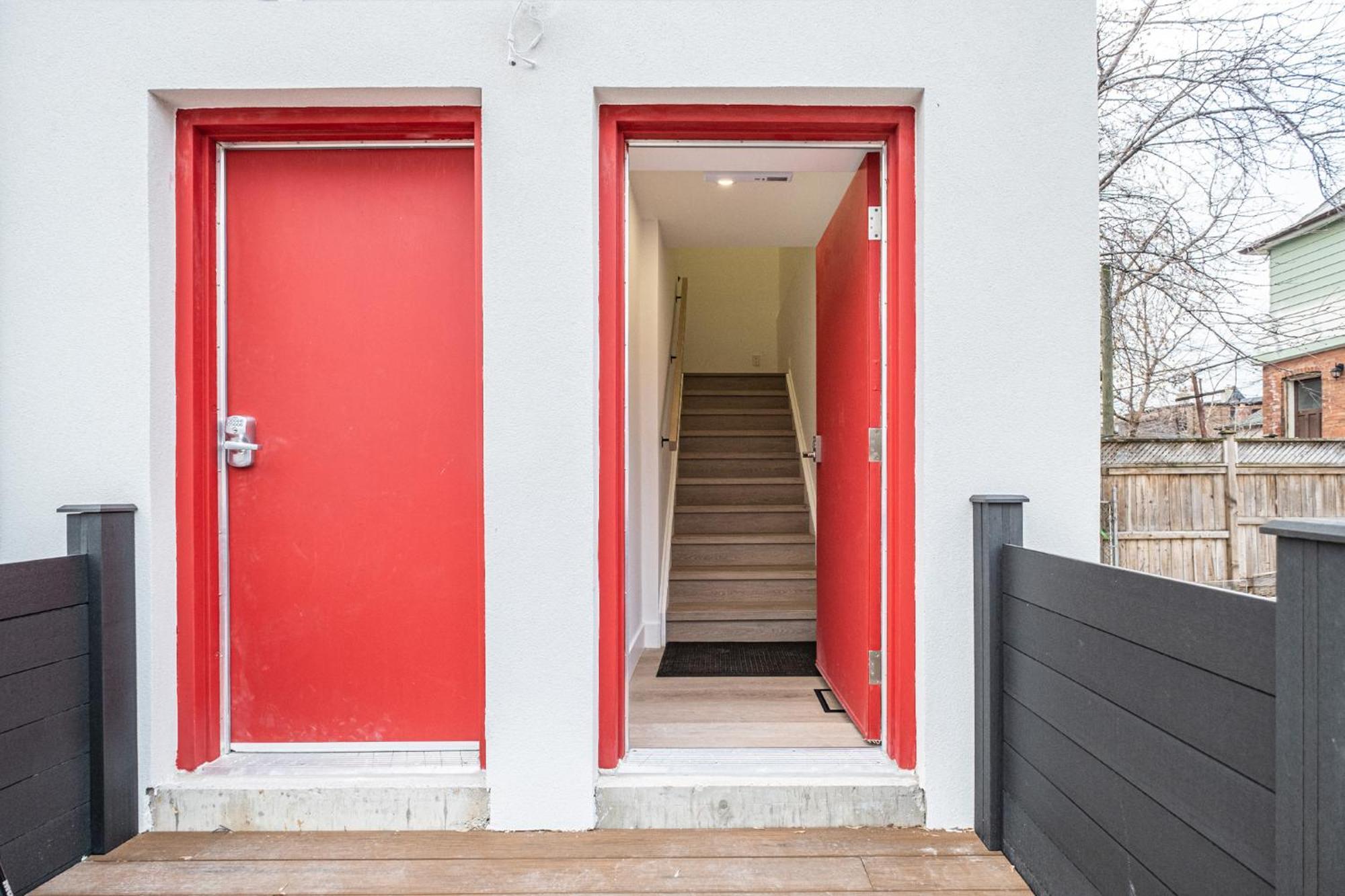 Privatunterkunft New Queen Bedroom With Private Bathroom In