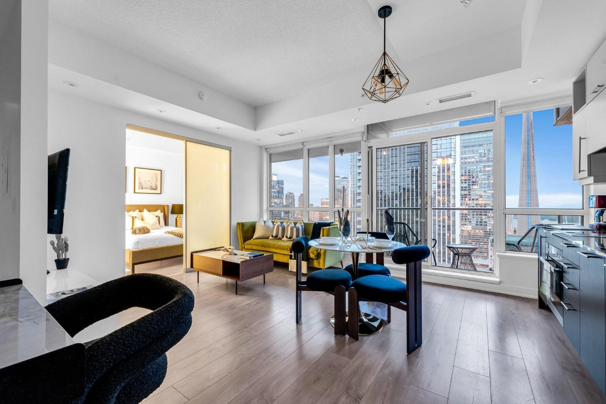 Deluxe 1br With Bird's Eye Cn Tower Views