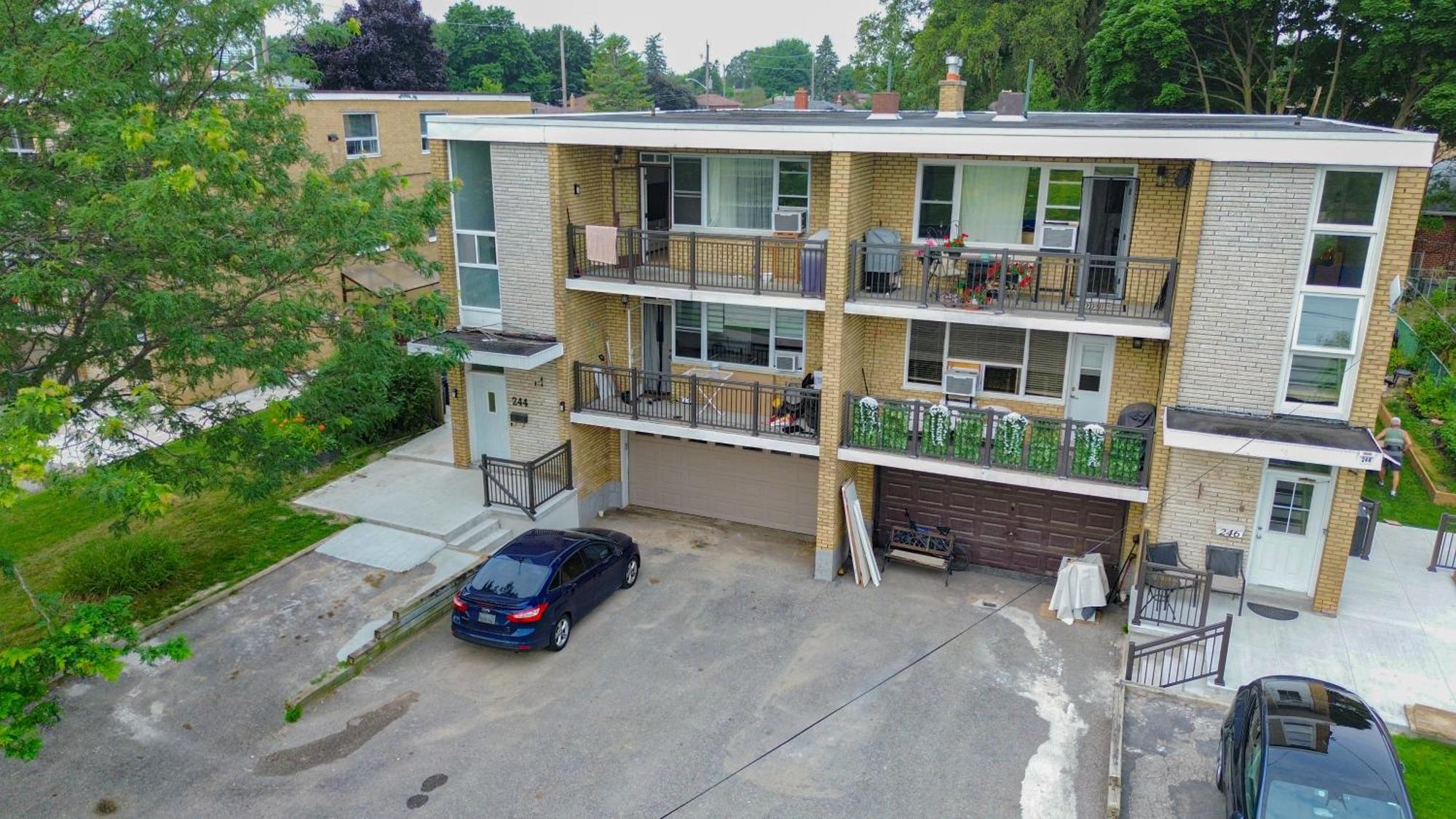 Near Sheppard Ave With Wi-fi, Essentials, Parking, Kitchen