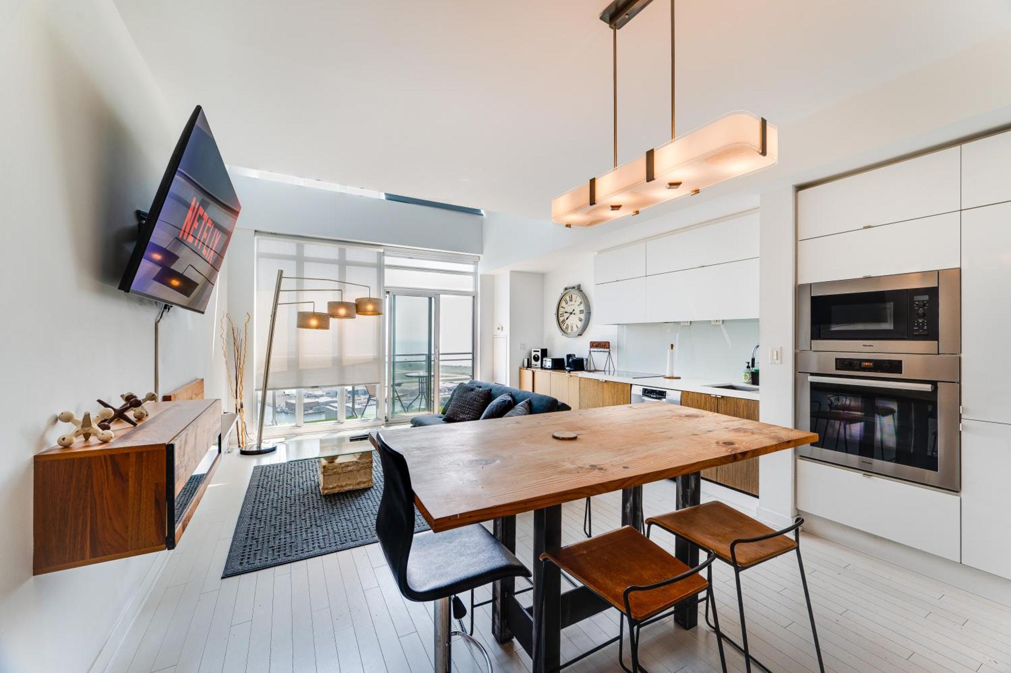 Penthouse Paradise - Downtown - Pool & Gym Toronto
