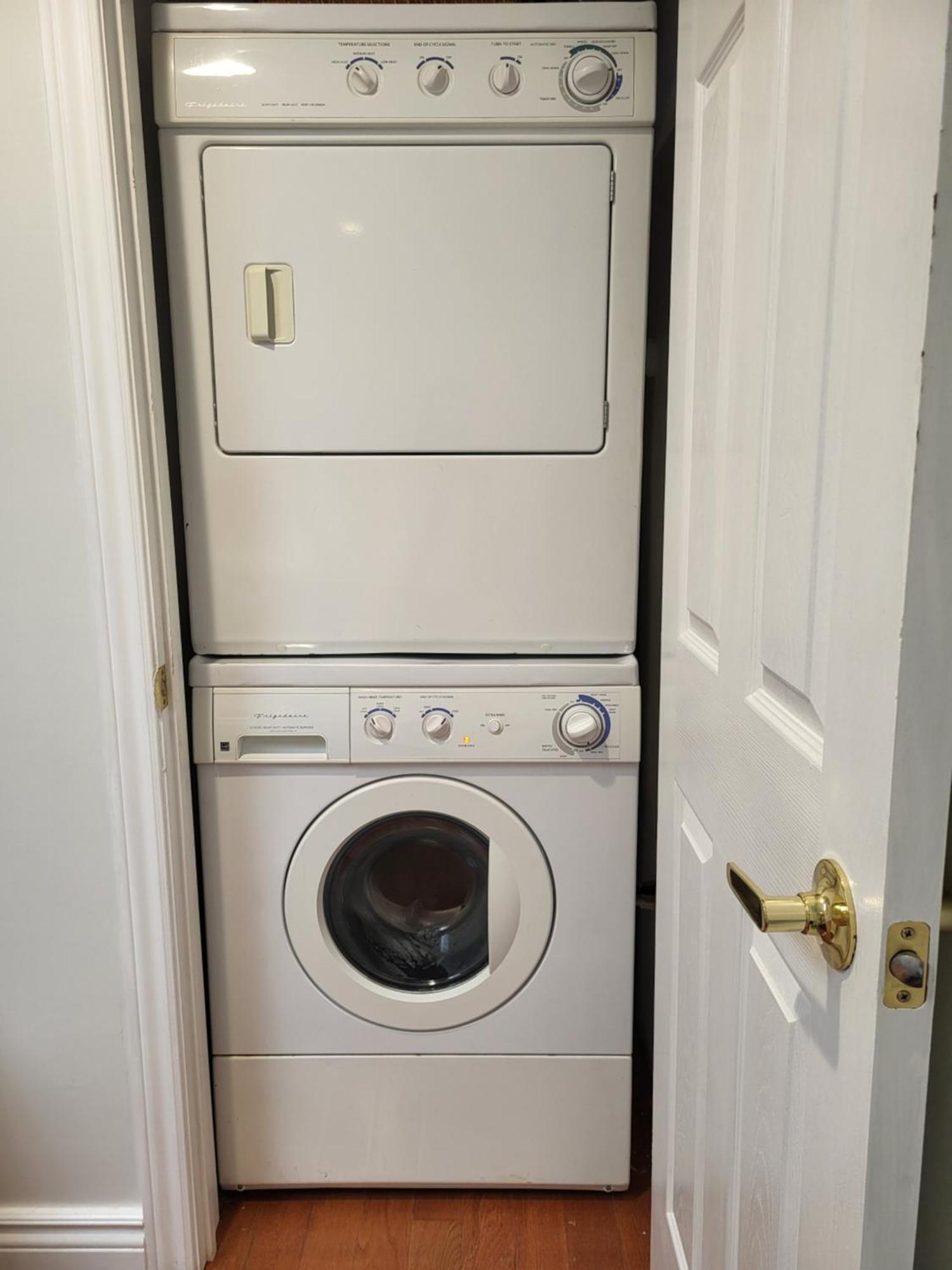 Downtown House 2bed 2bath Subway Free Parking Villa
