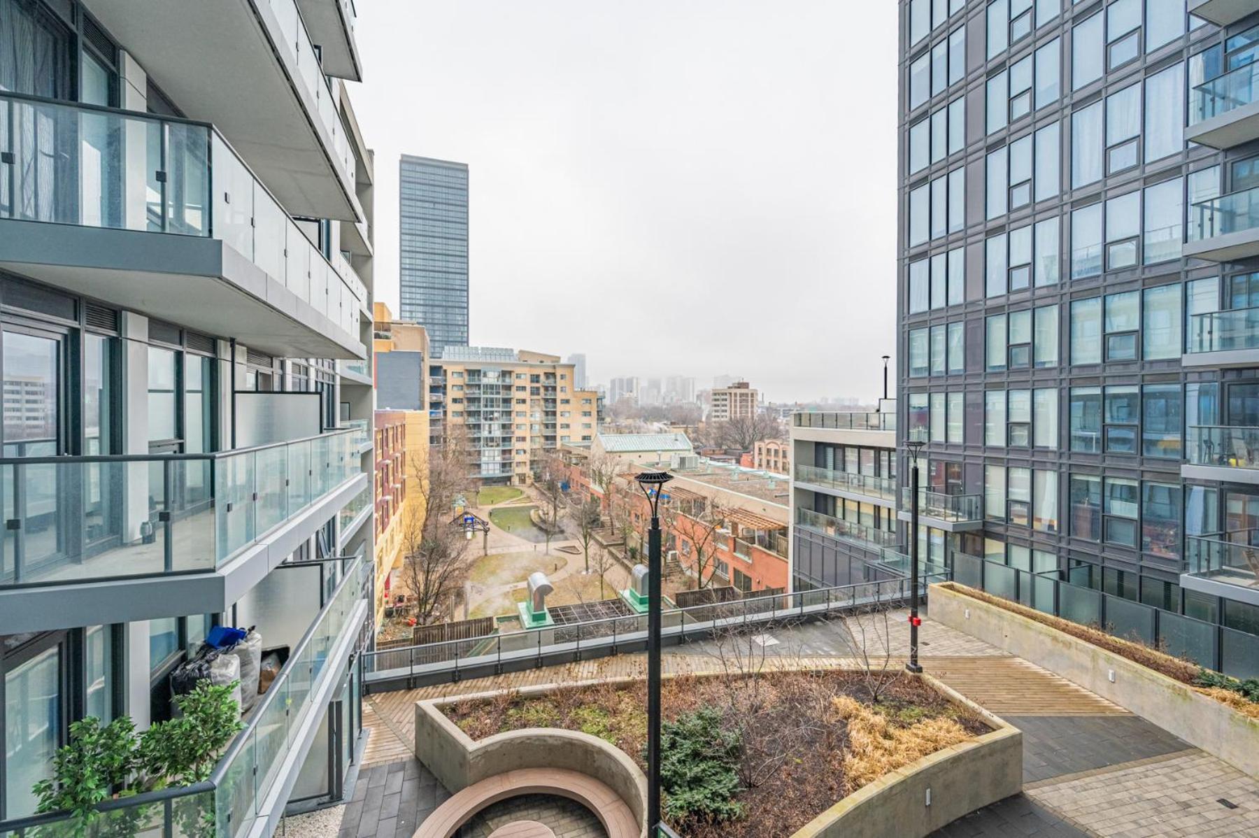Jarvis Studio Apartment