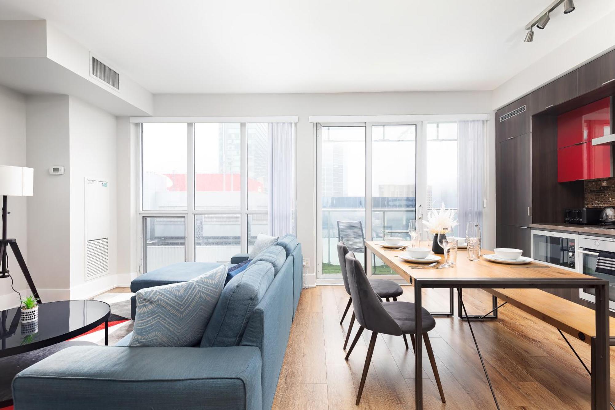 Apartment Perfect Sleeps 4 Across From Cn Tower! *