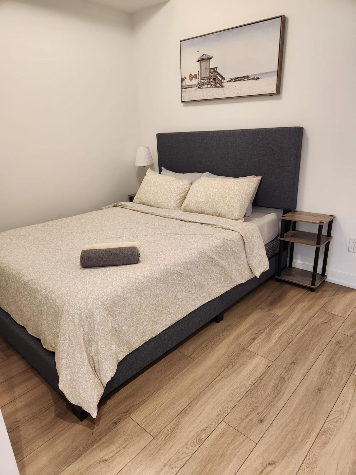Stunning Open Layout Loft In Perfect Location Apartment Toronto