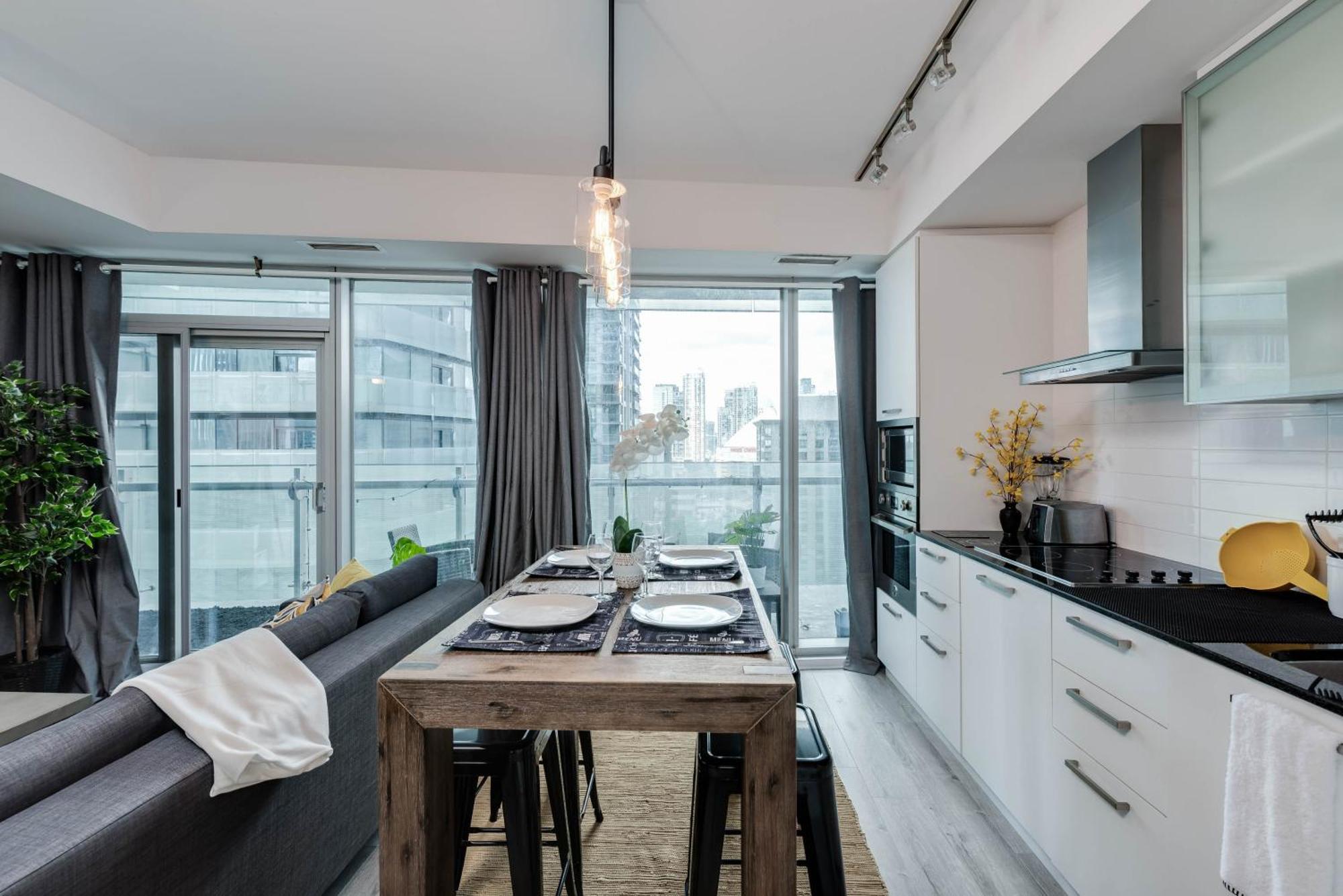 Rivetstays - The York *