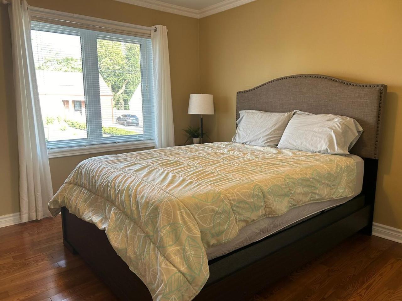 Nice Bedrooms In North York, Ontario Homestay