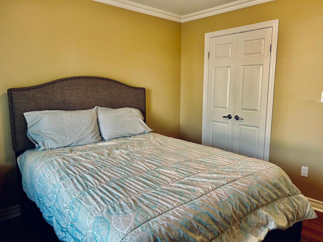 Nice Bedrooms In North York, Ontario *