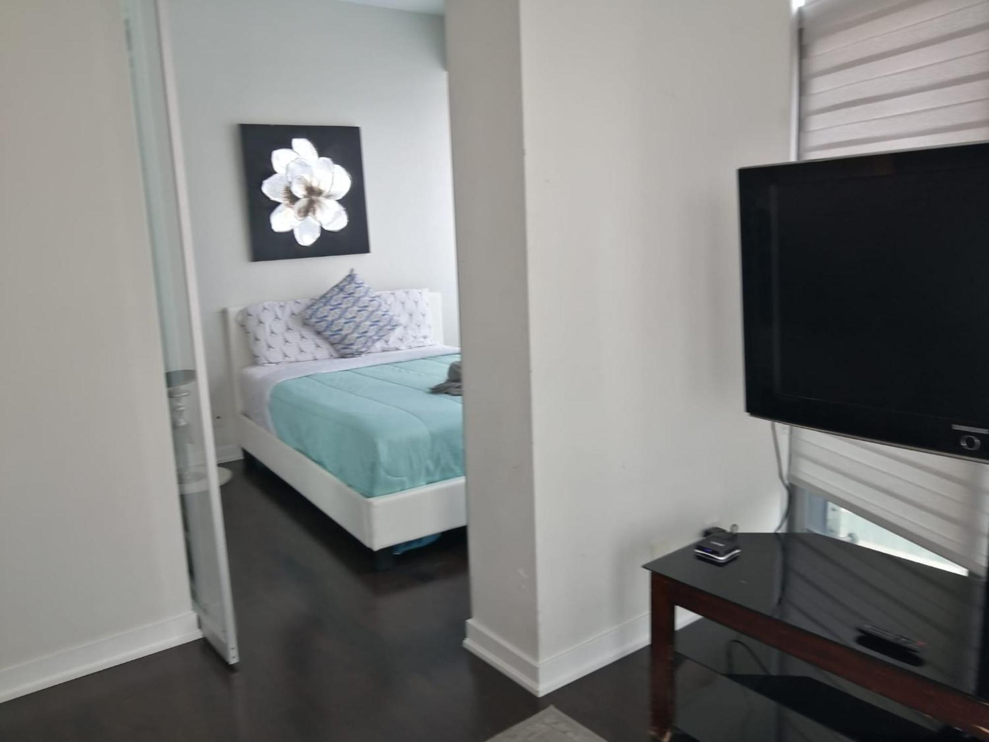 Apartment Above Clouds 3 Bedroom Downtown Toronto