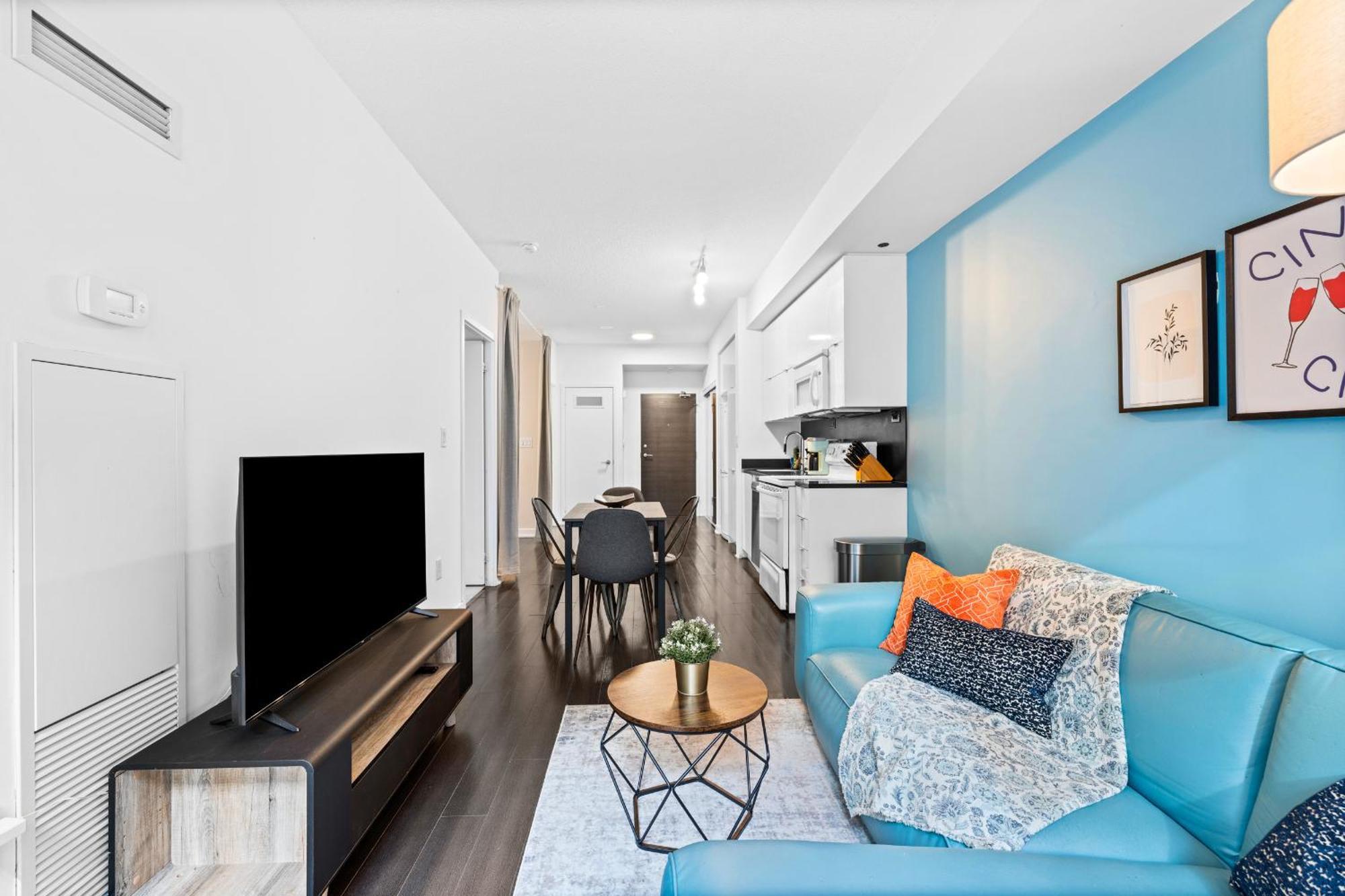 Charming 2br Near Cn Tower & Harbourfront Apartment Toronto