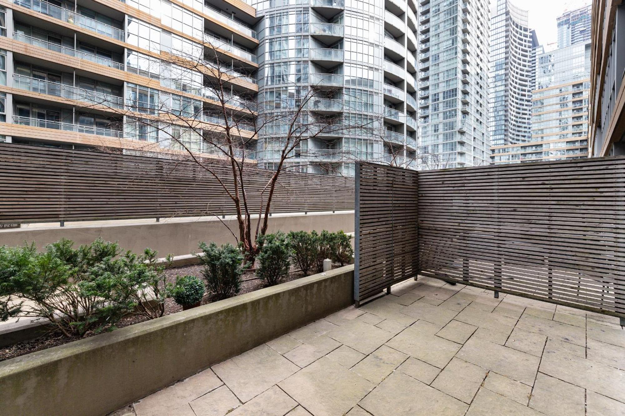 Charming 2br Near Cn Tower & Harbourfront * Toronto