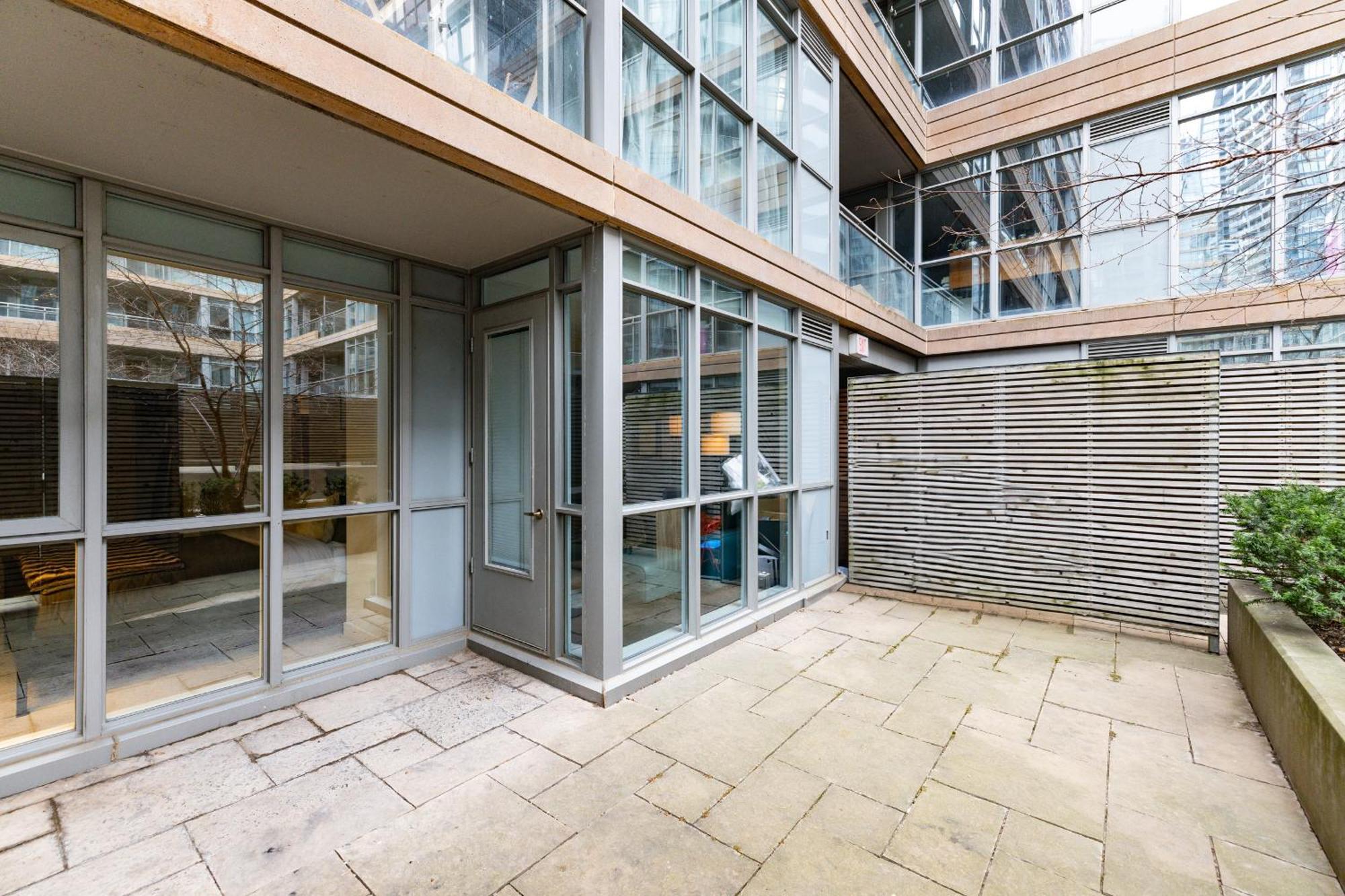 Charming 2br Near Cn Tower & Harbourfront